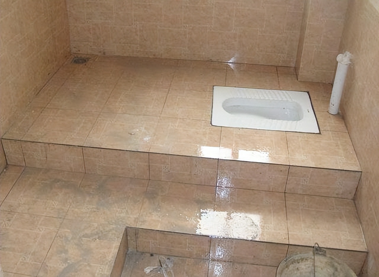 公共厕所蹲坑学校园商场卫生间淋浴房铝蜂窝抗倍特防水潮隔断门板-阿里巴巴