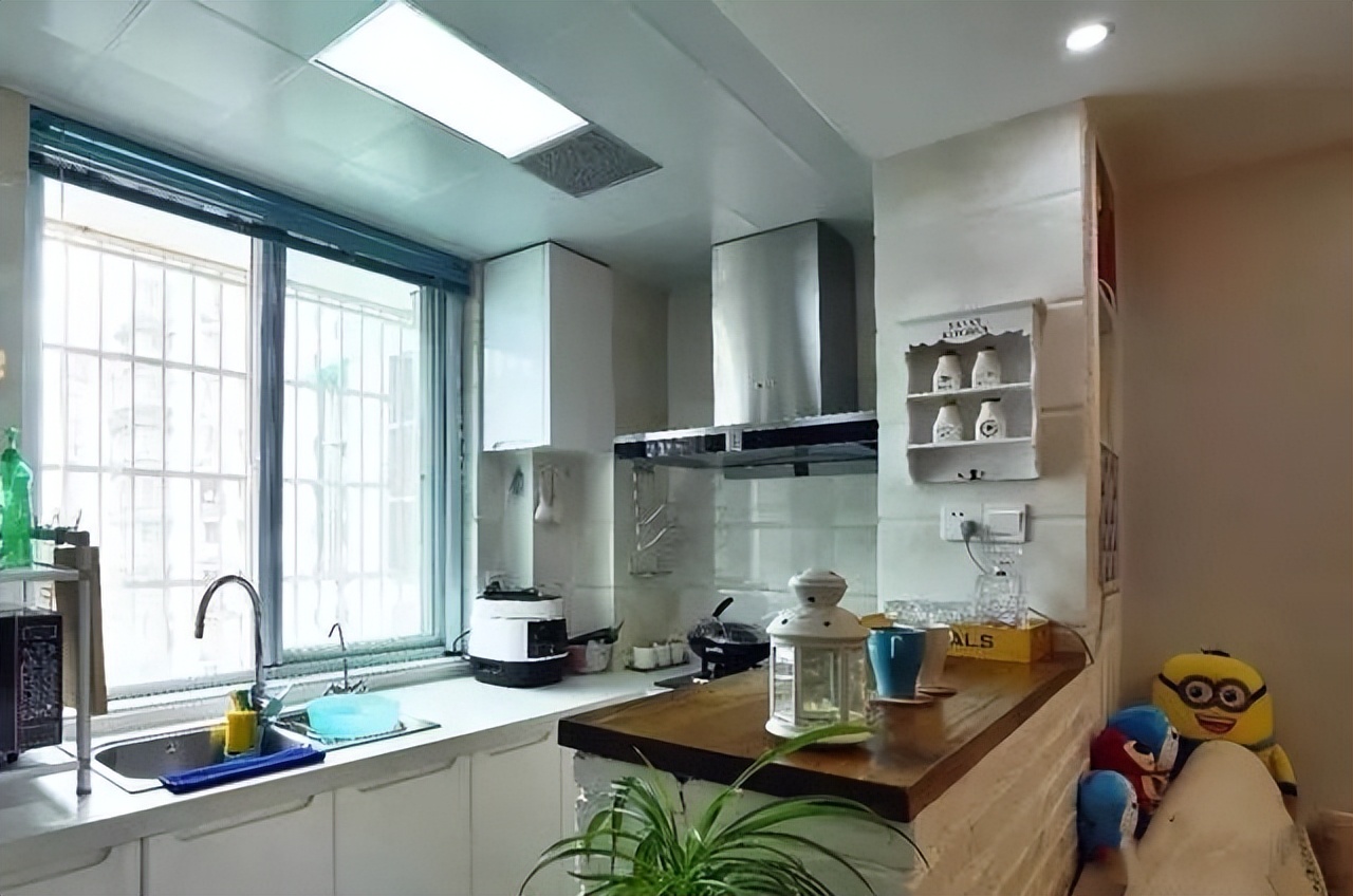 54平小户型两室一厅设计 开放厨房+洗衣台阳台