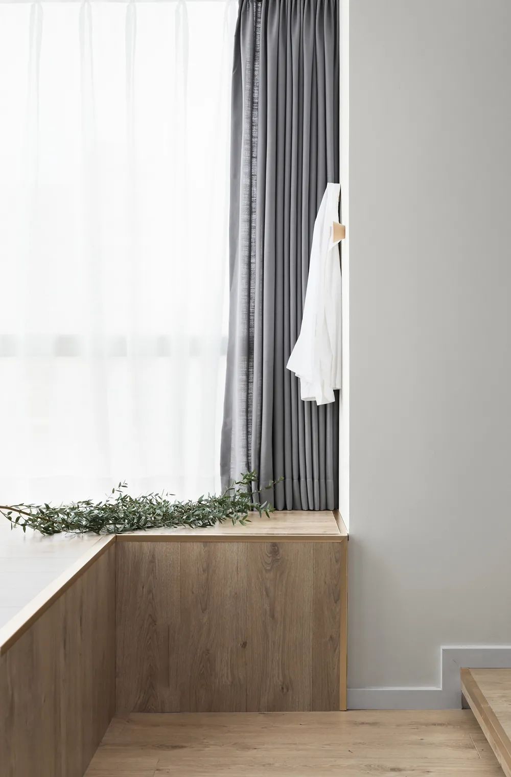 80平小户型三居室装修 白墙+原木+绿意舒适度满分!