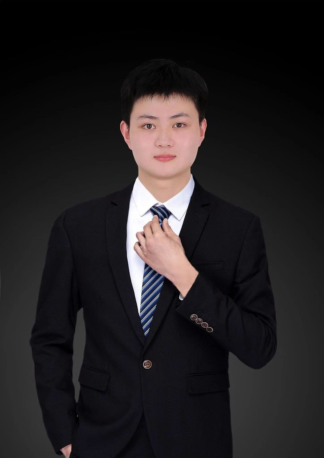 杜佳鑫