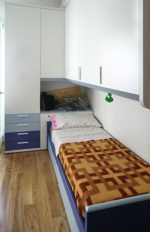 床的摆放布局 靠墙边更符合小卧室?