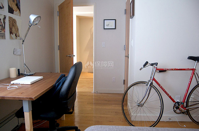 自行车搬进卧室 简约二居 二居室装修,富裕型装修,