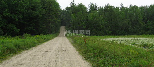 美式鄉(xiāng)村田園風(fēng) flank的森林小城堡 ,90平米