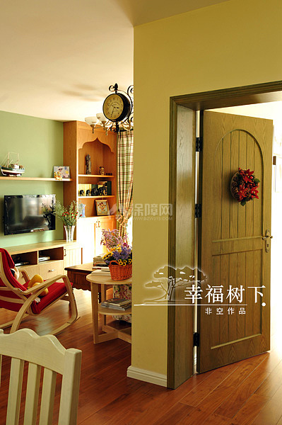 門上有花環(huán)？天天都是節(jié)日，嘿嘿。