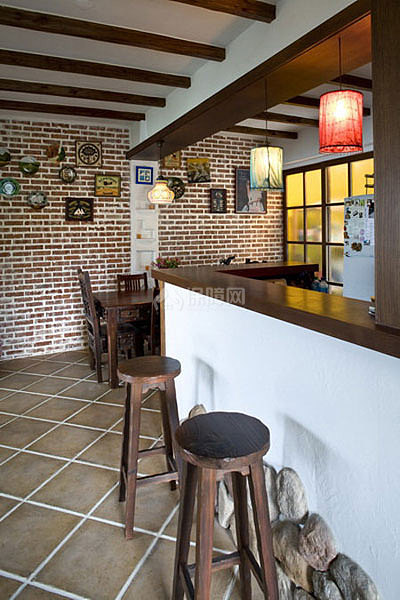 明媚紅綠黃 濃郁美式鄉(xiāng)村情調(diào) 二居室裝修,富裕型裝