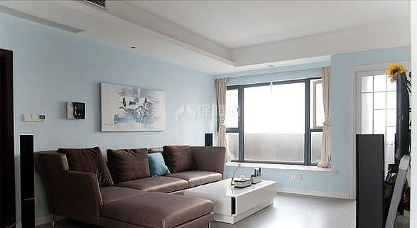 客廳，這個(gè)角度是從餐廳拍過去的。