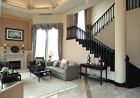 中海翡翠别墅欧式客厅楼梯图片