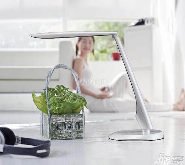 灯具产品：欧普照明-智晟-LED台灯