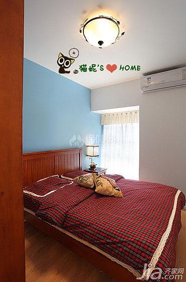 父母房沒(méi)有過(guò)多的裝飾，素雅安靜使他們要的，于是藍(lán)色