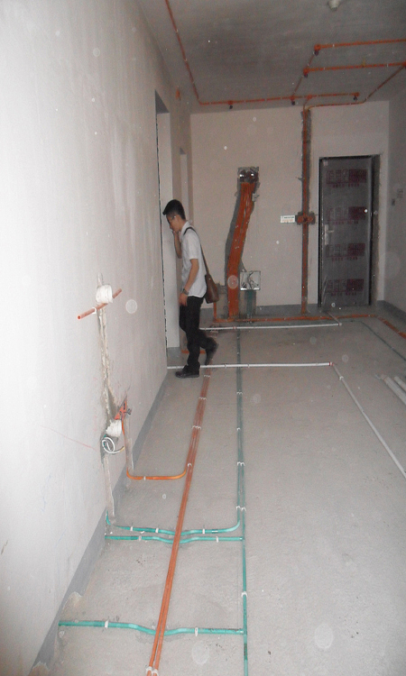 花果园C区14栋李女士现场施工照片—水电验收