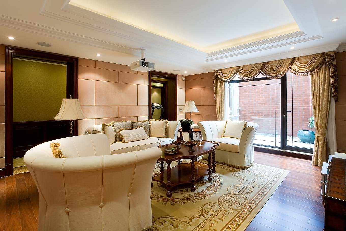 楼盘地址：俊峰香格里拉户型面积：220平方设计风格