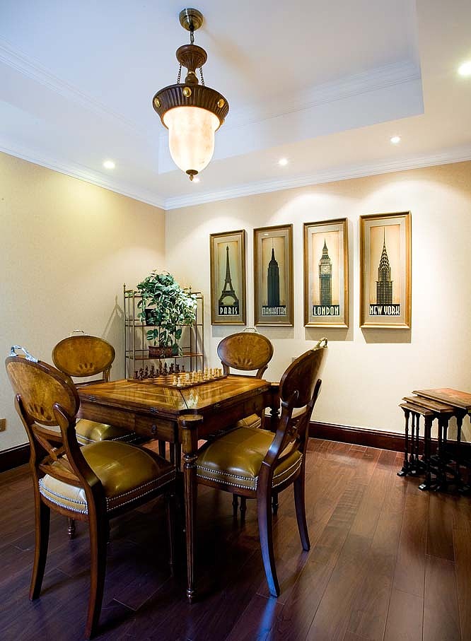 楼盘地址：俊峰香格里拉户型面积：220平方设计风格