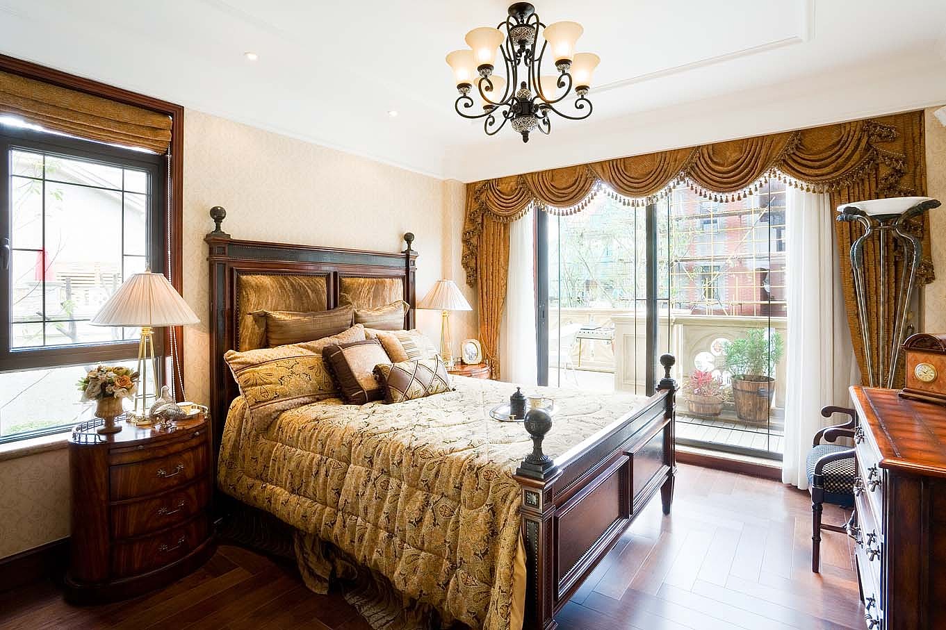 楼盘地址：俊峰香格里拉户型面积：220平方设计风格