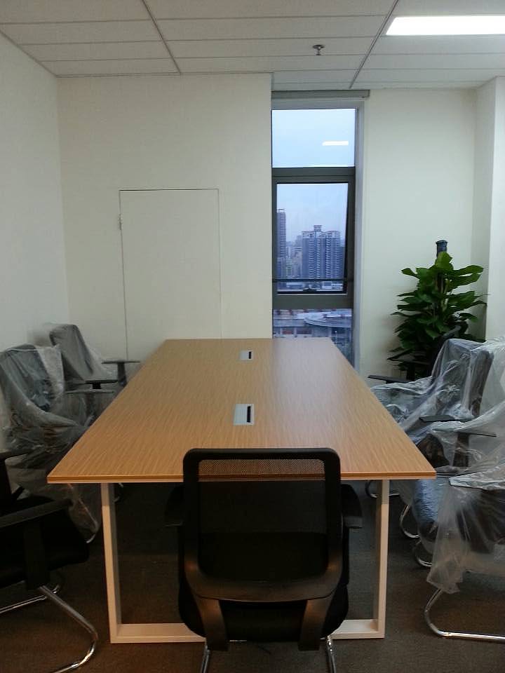 一起游戏，年轻活力有朝气。