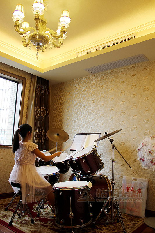 龙湖春森彼岸 120平方 欧式风格 基装造价：5.