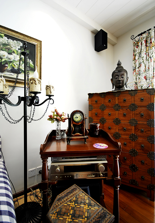 田园式的诗意栖居并不意味着回到原始，设计师将现代元