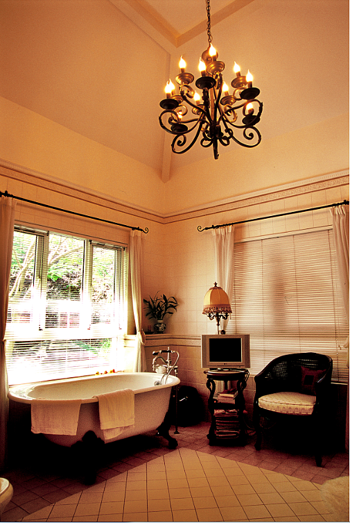 田园式的诗意栖居并不意味着回到原始，设计师将现代元