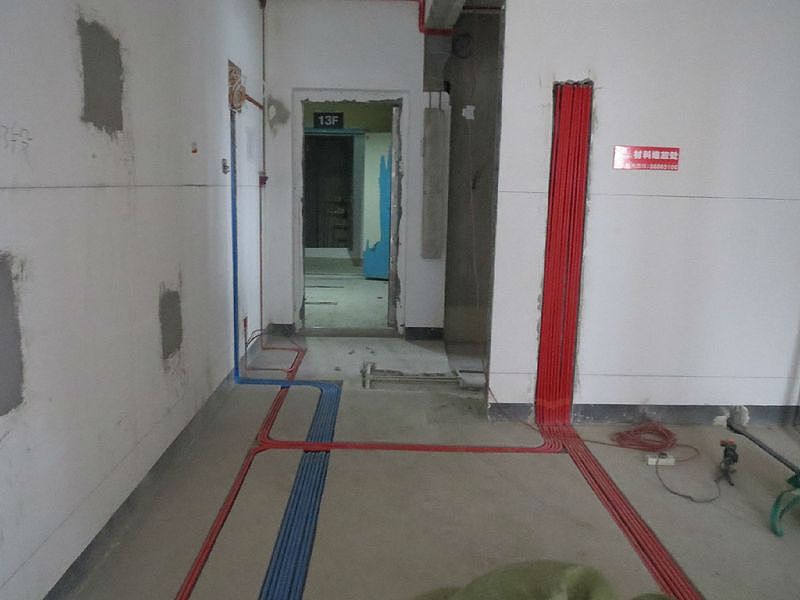 在建工地水电施工现场