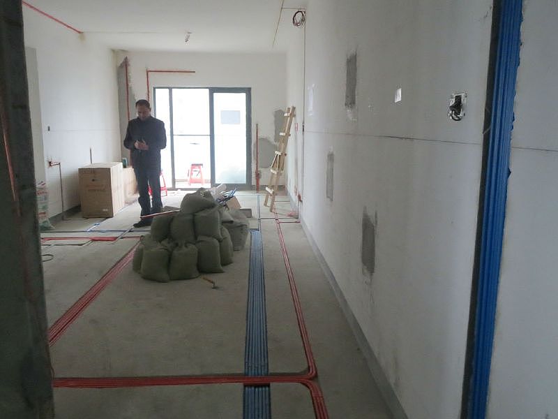 在建工地水电施工现场