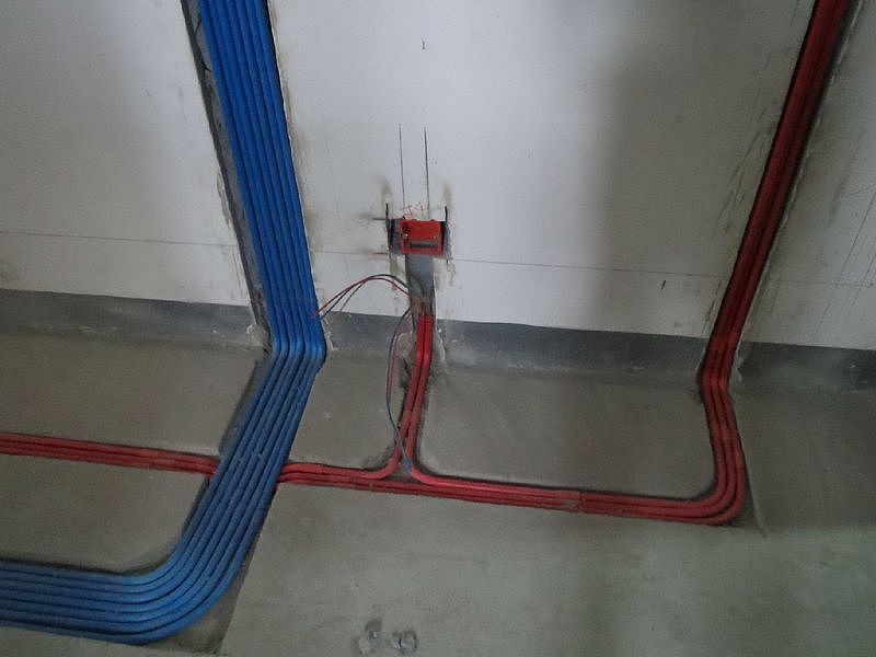 在建工地水电施工现场