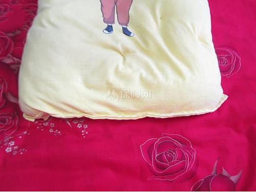 家居DIY：旧衣服别丢!旧衣服变坐垫抱枕萌萌哒!