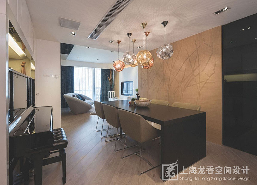 简约白色空间
