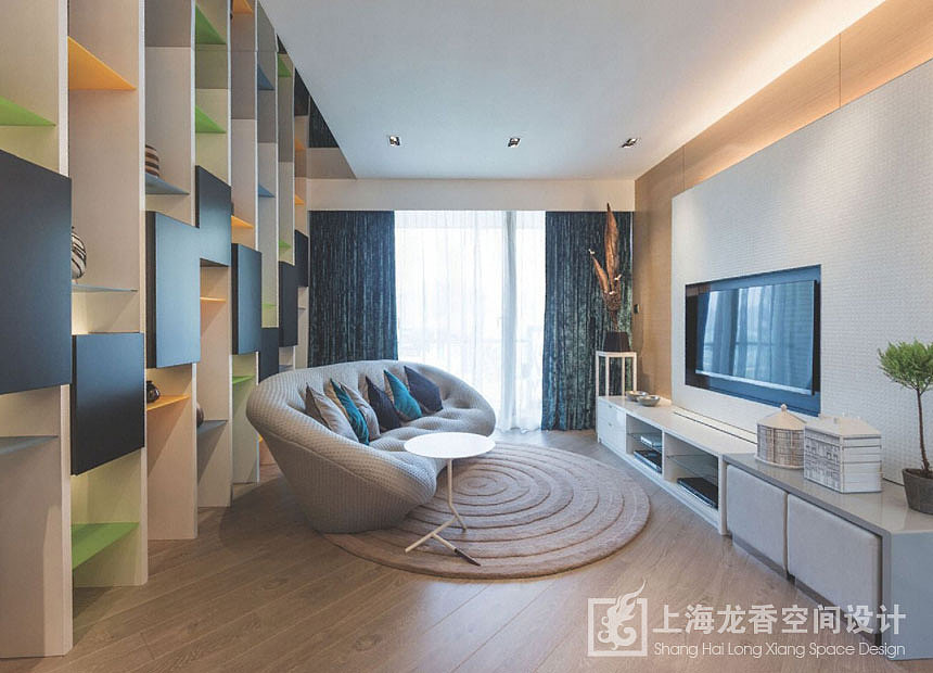 简约白色空间