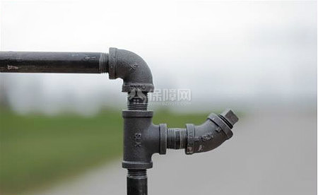 家居DIY：复古工业风钢管挂衣架制作图解!