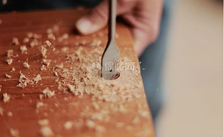 家居DIY：复古工业风钢管挂衣架制作图解!