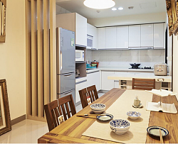 日式家居开放式厨房效果图
