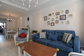 舒适地中海风格两居室客厅照片墙效果图