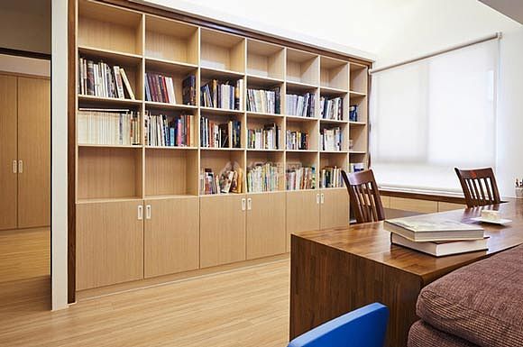 原木風(fēng)宜家書房書柜圖片