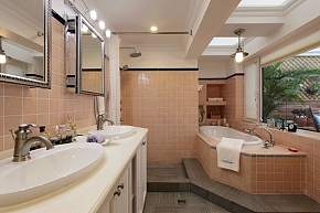 美式复式家居卫生间装修设计