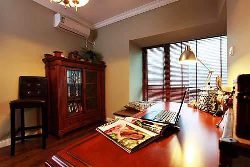 美式的沉稳加上线条的修饰，简称完美，很多业主朋友认