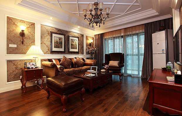 美式的沉稳加上线条的修饰，简称完美，很多业主朋友认