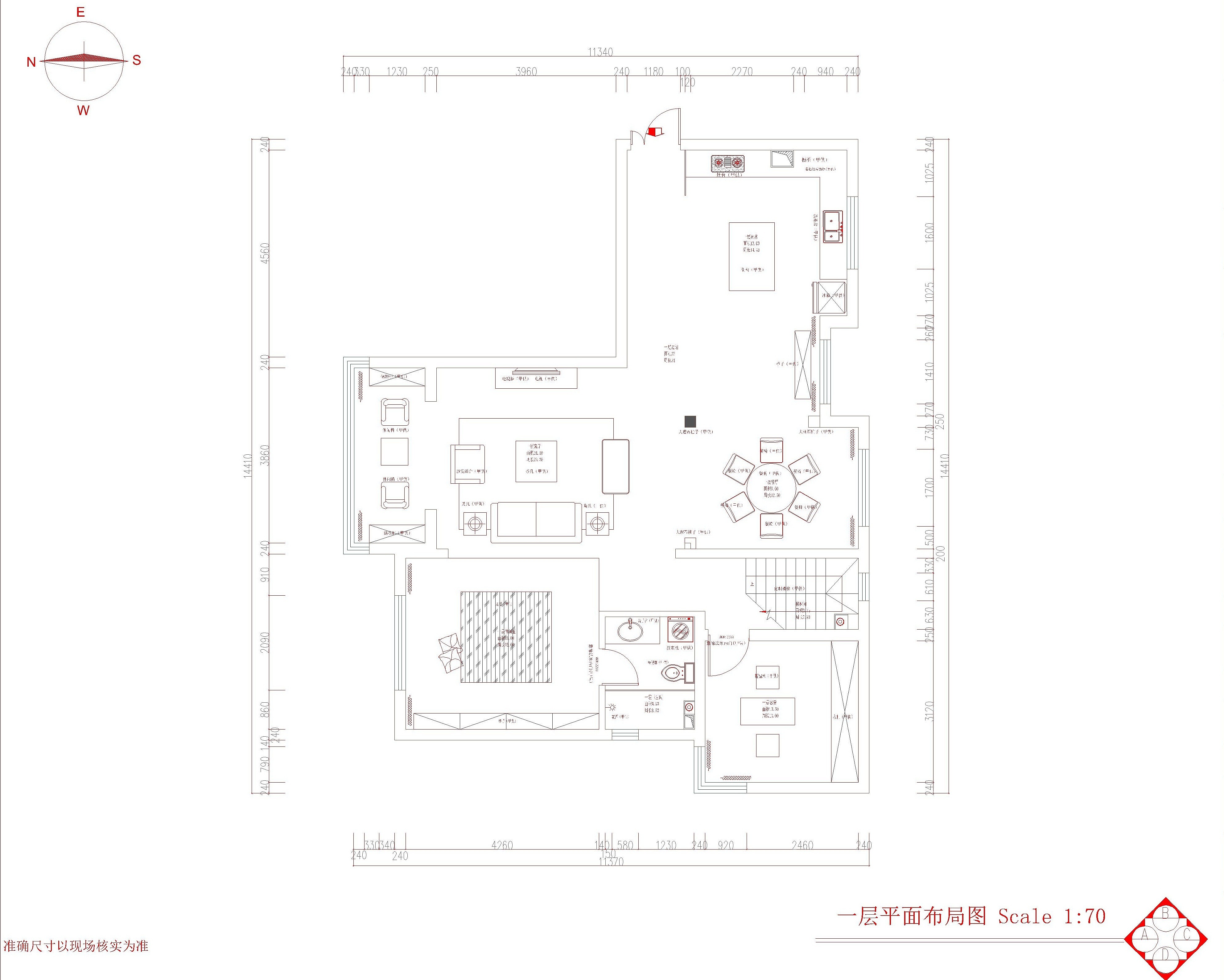本案设计以后奢华元素为主基调。主人在国外居住多年，