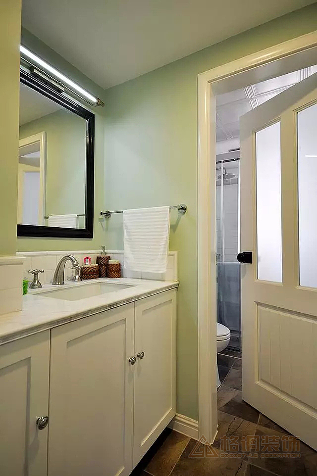 约克郡建筑面积：120平米户 型：三室两厅装修风格