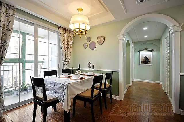 约克郡建筑面积：120平米户 型：三室两厅装修风格