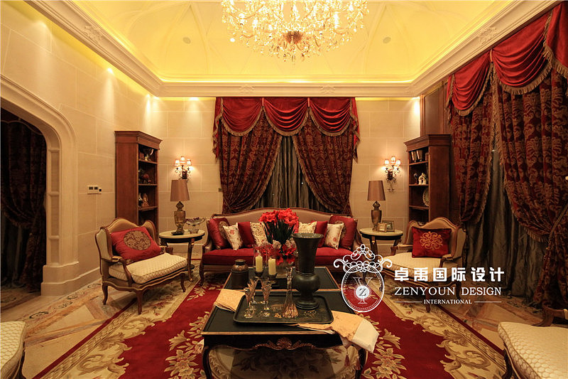 美式家具要进入小户型，体积缩减，大型的沙发逐渐被双