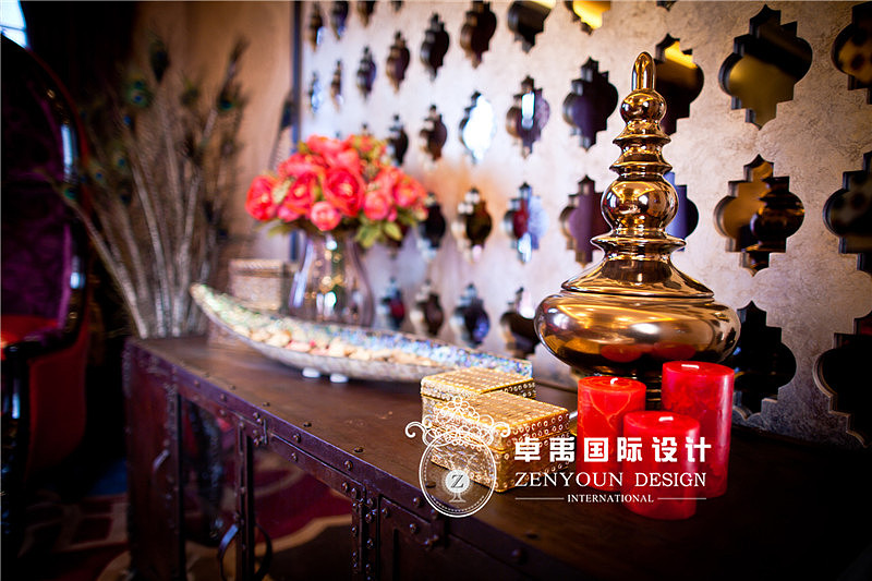 强调婉约、香艳和妩媚，但是随着生活在积累中沉淀，东