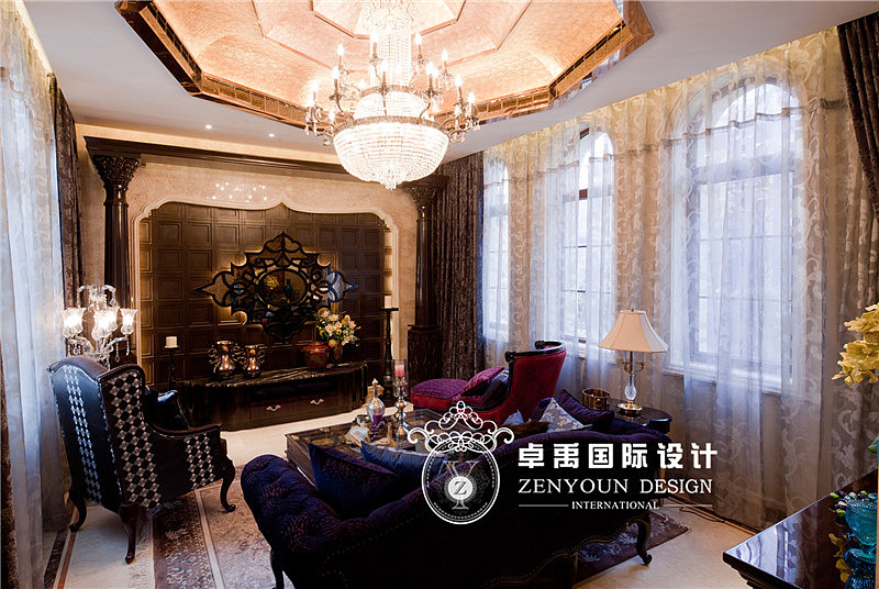 强调婉约、香艳和妩媚，但是随着生活在积累中沉淀，东