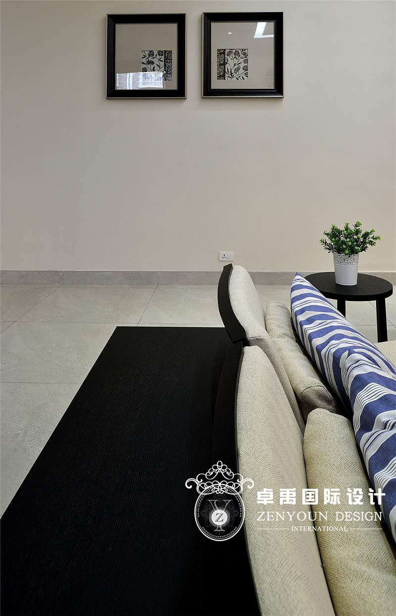 简约的生活不是生活的简单简化，将华丽的装饰用符合自