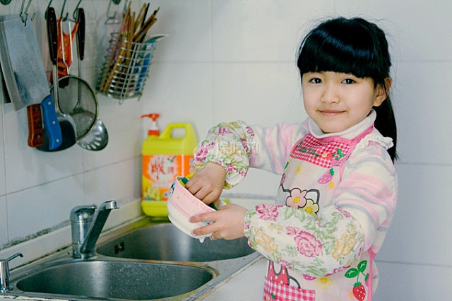 生活小常识：还敢用洗洁精刷碗吗?