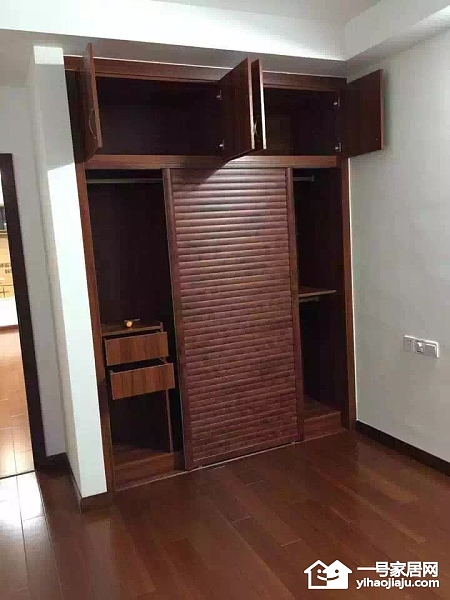 新光嘉园 蒋先生项目经理：王有清设计师：庞龙工程监