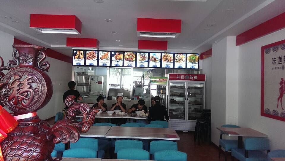 味道新疆，我们花了大部分时间在设计上，经过和业主的