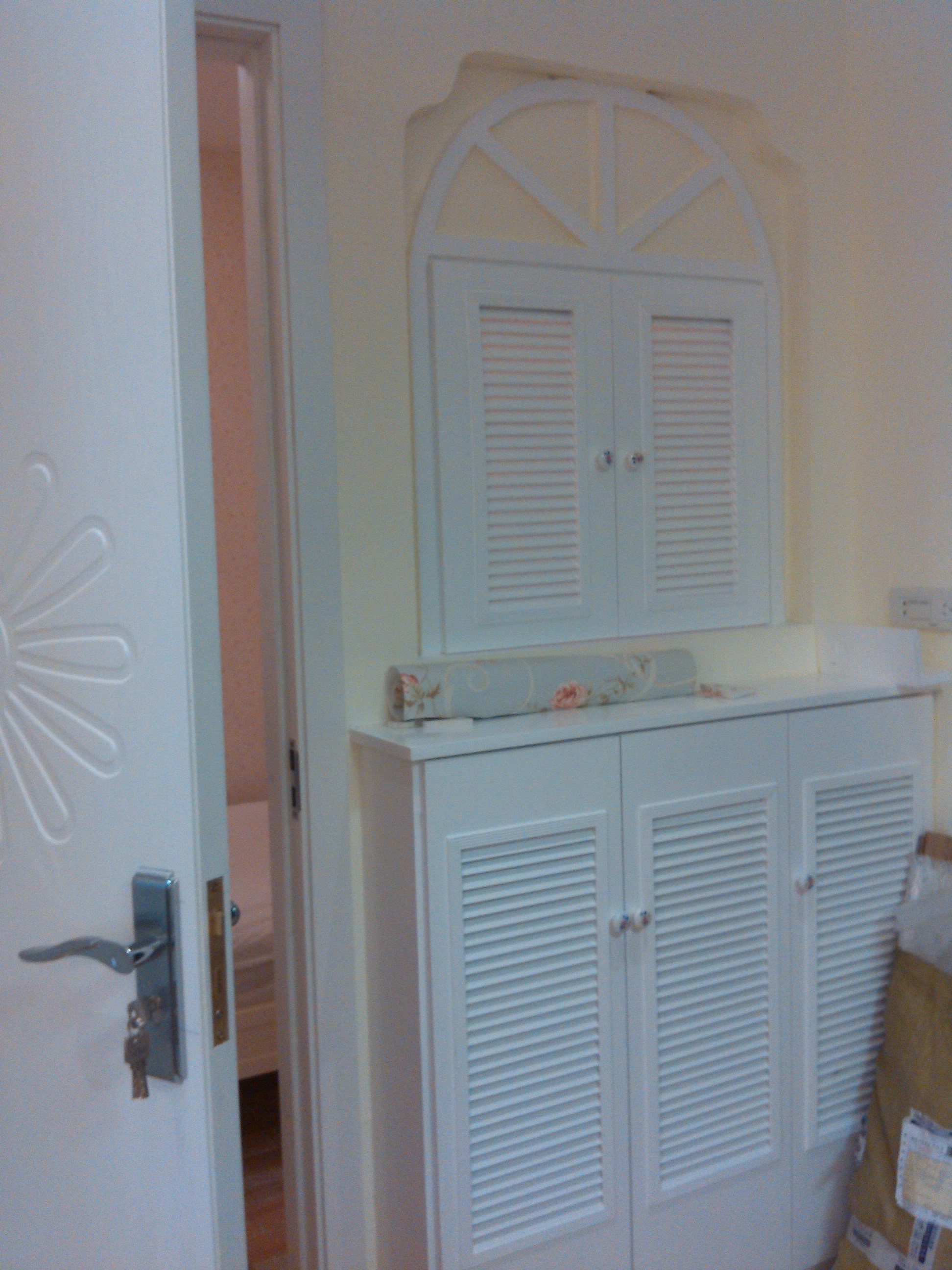 女主人是个未婚的小白领，自己一个人喜欢清新自然的感