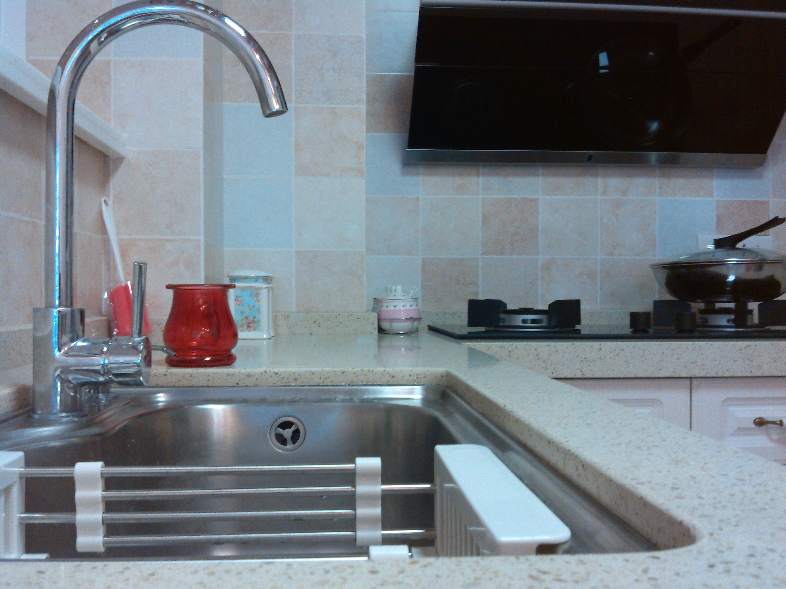 女主人是个未婚的小白领，自己一个人喜欢清新自然的感