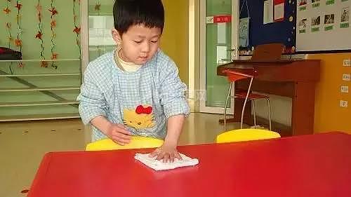 生活小妙招：家具上总是擦完又落灰?教你一招搞定