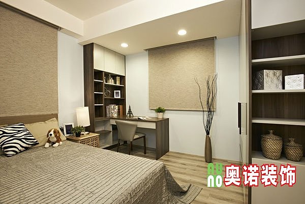 本案例是三室两厅加赠送阳台的标准户型，因客户家庭成