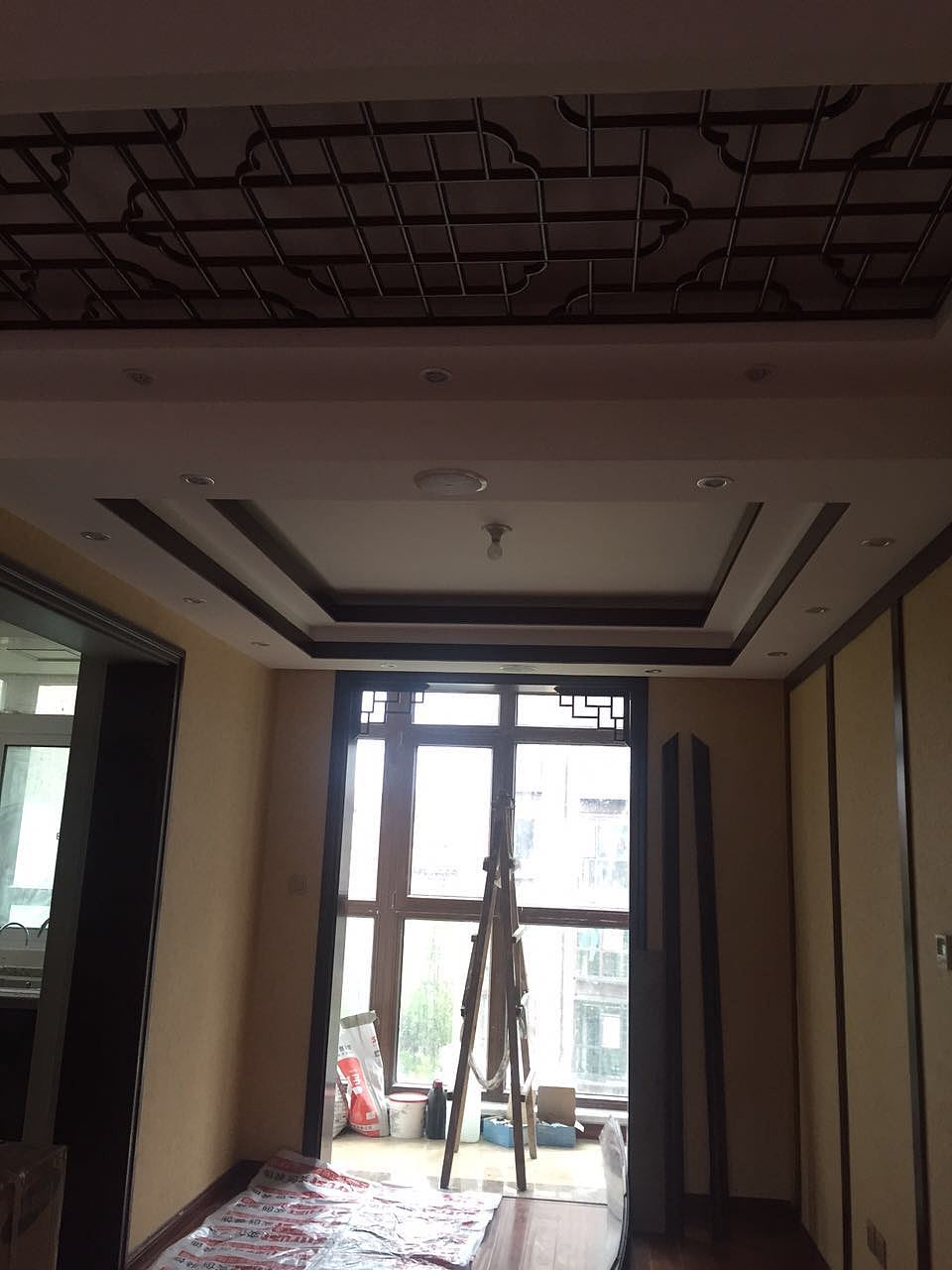 实景图vs效果图--别墅中式大气装修，香山美墅工地供您参观|青岛实创装饰